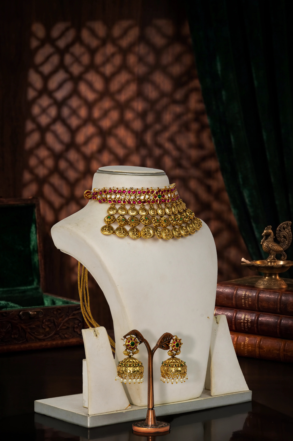 Radiant kundan set