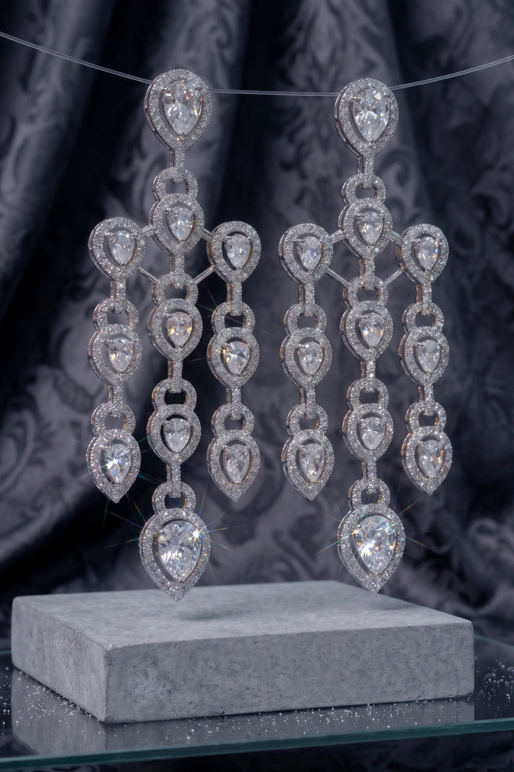 Luxe diamond earring
