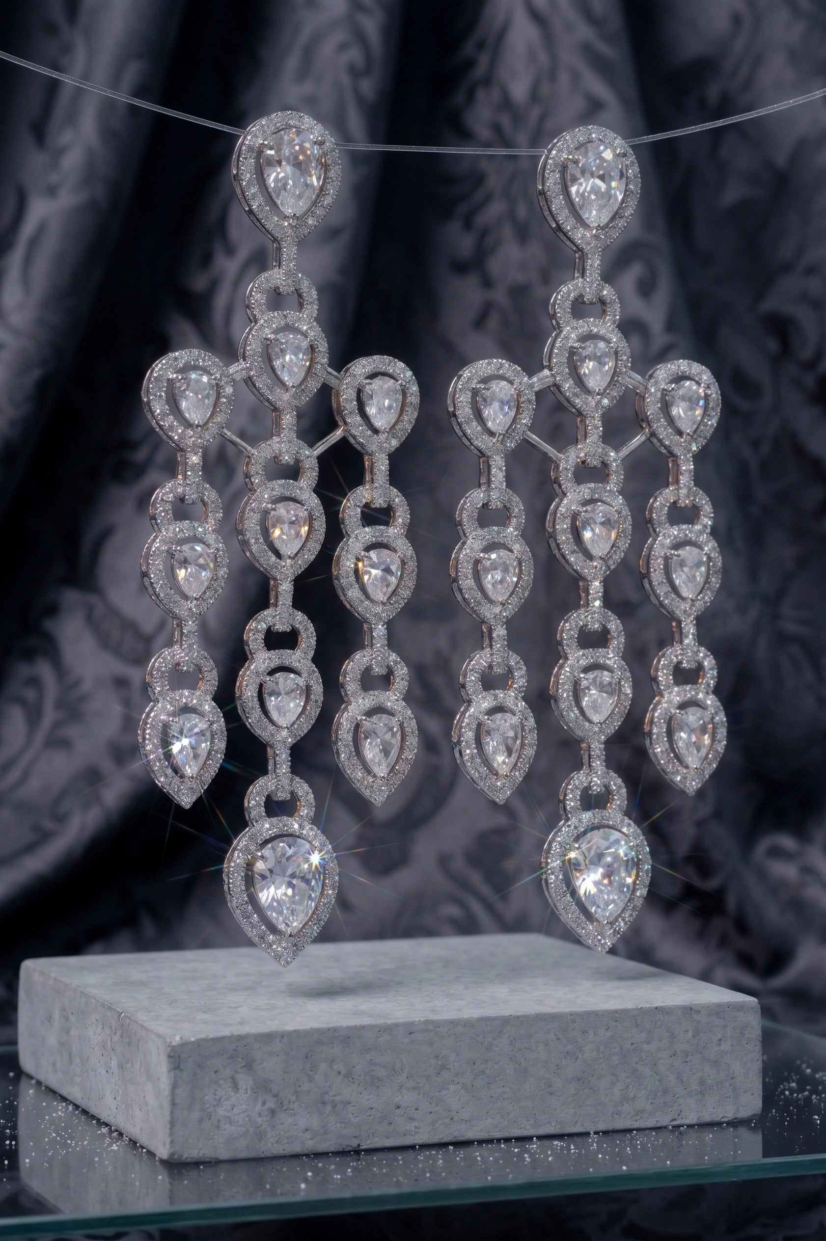 Luxe diamond earring