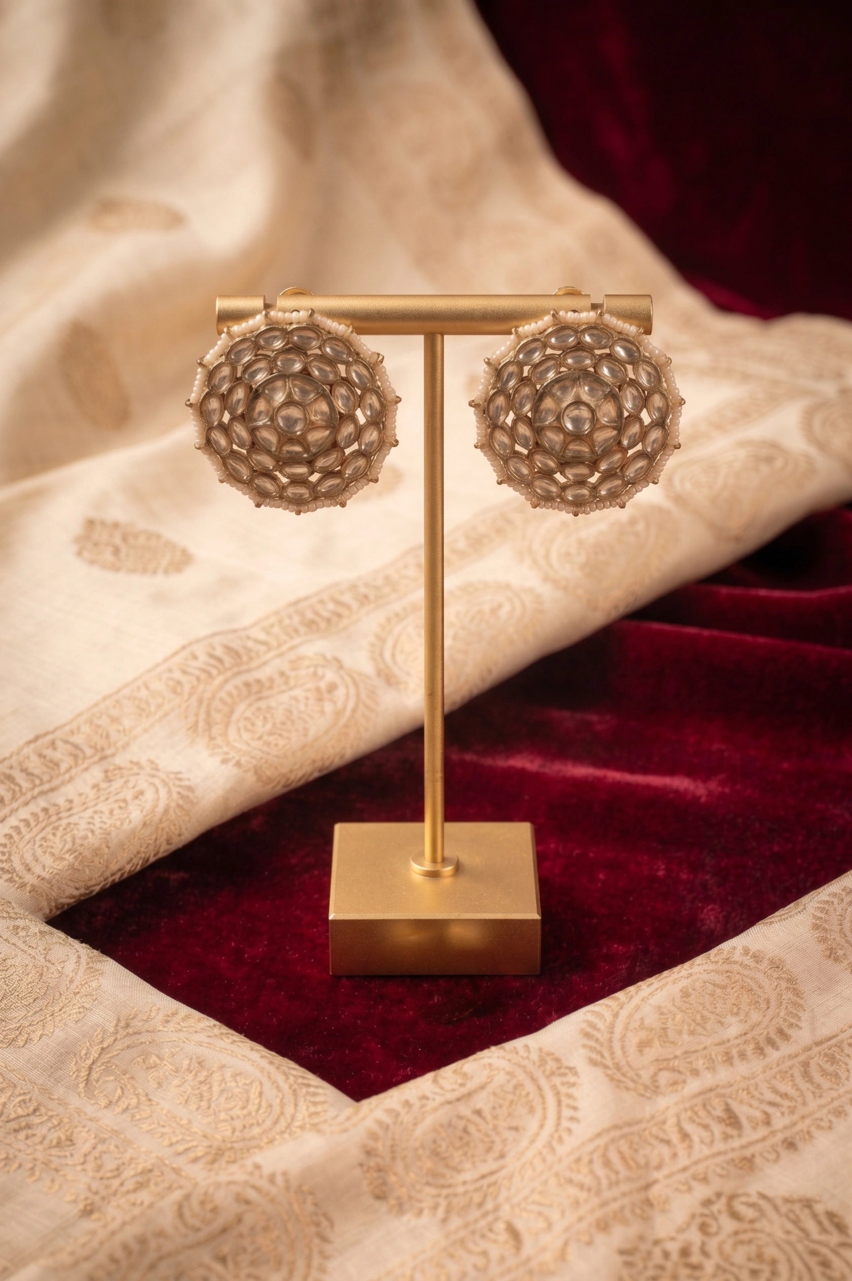 Sleek kundan earring
