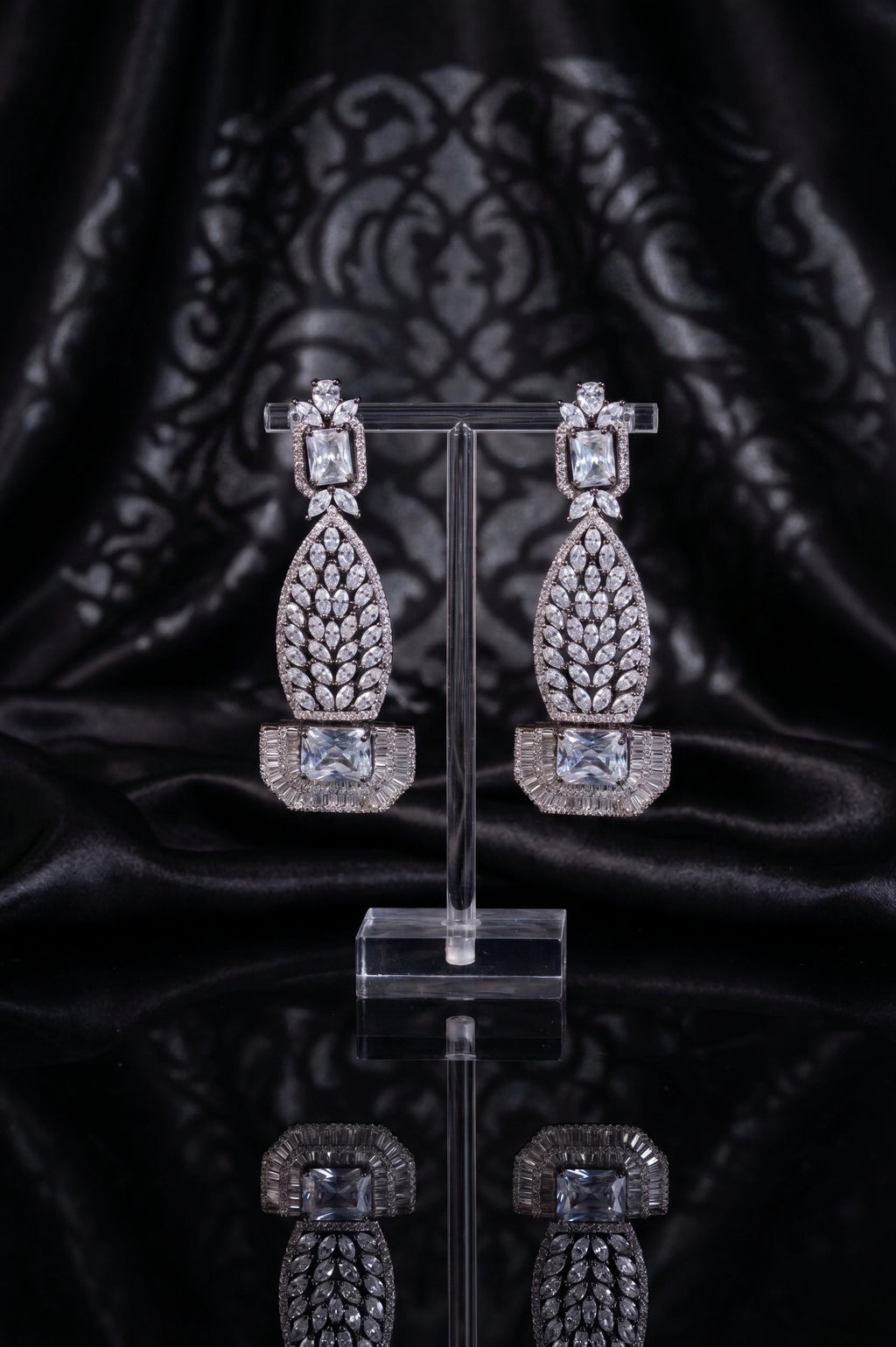 Angelic diamond earring