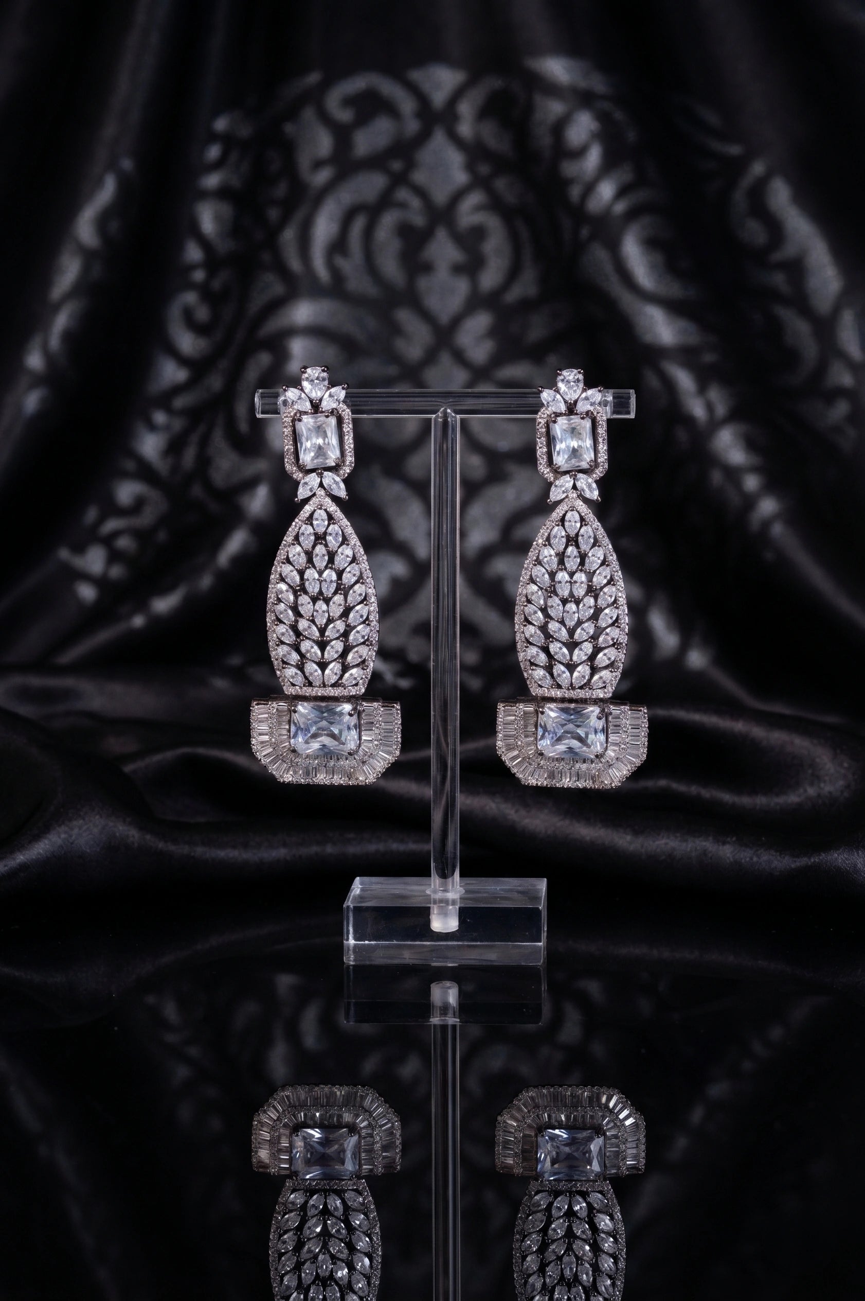 Angelic diamond earring