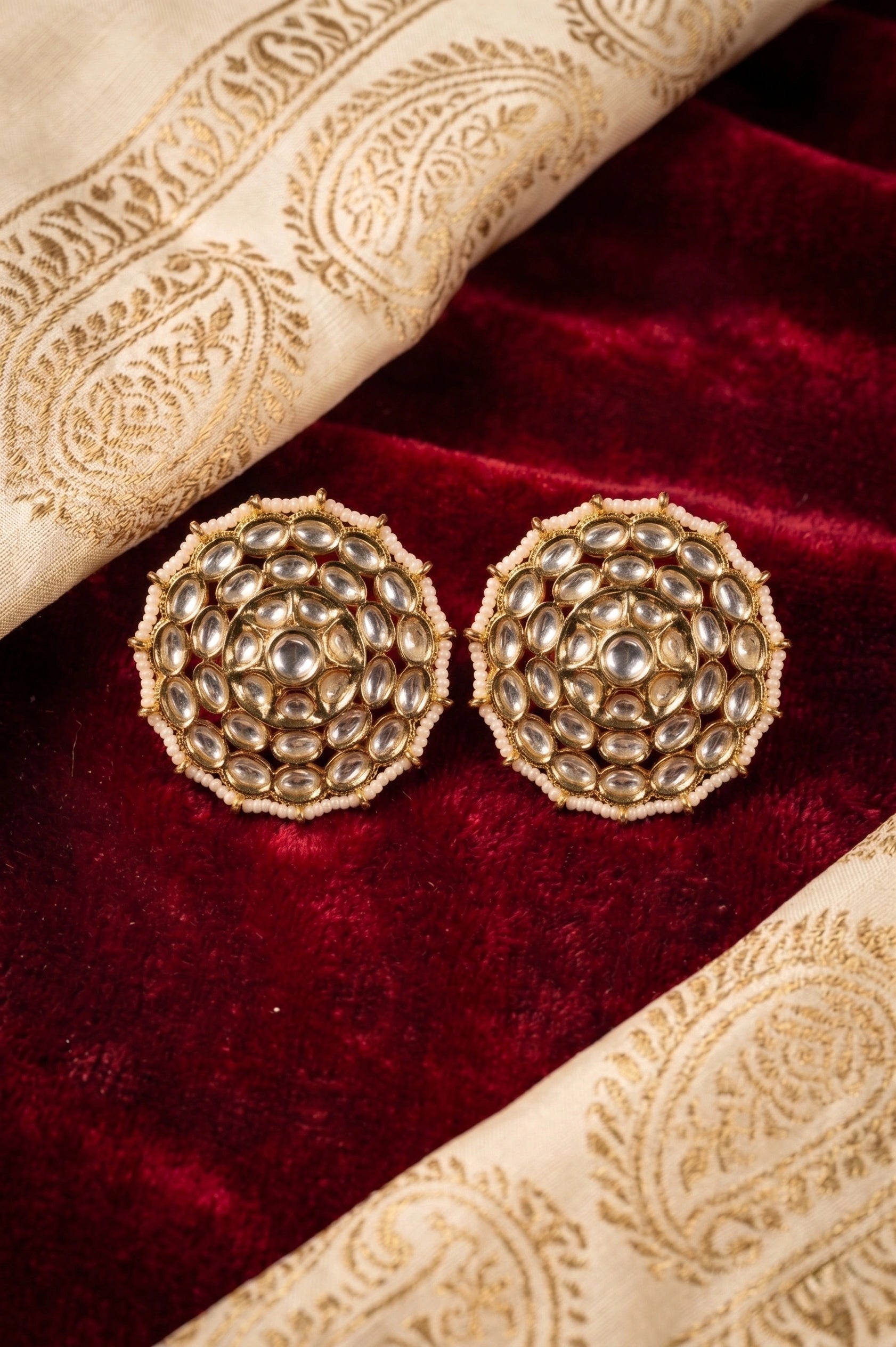 Sleek kundan earring