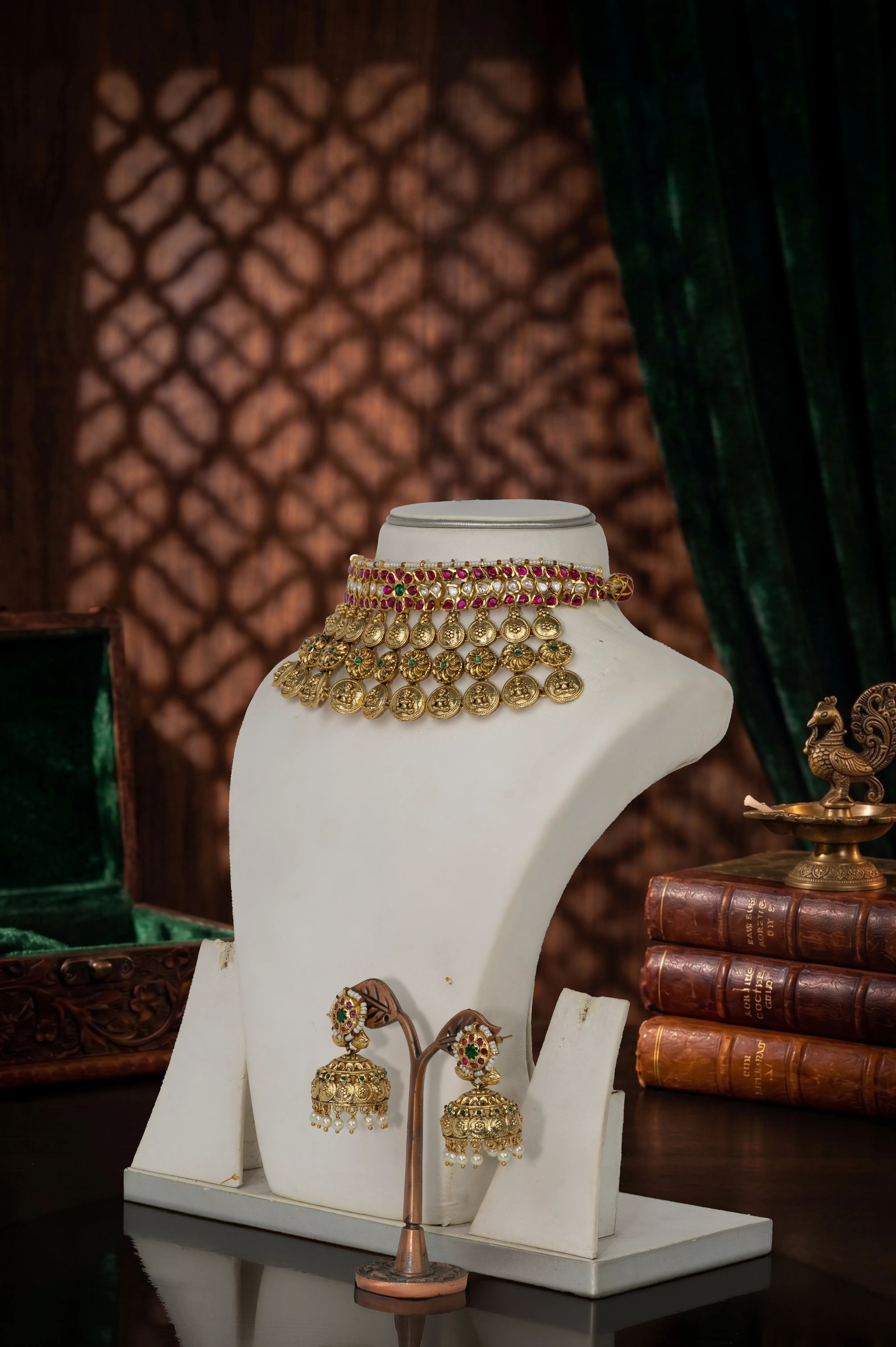 Radiant kundan set