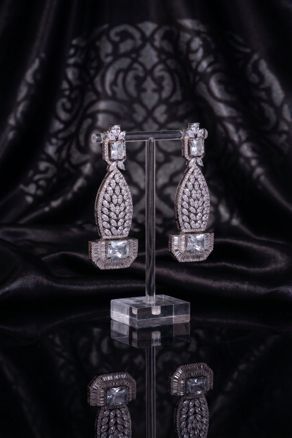 Angelic diamond earring