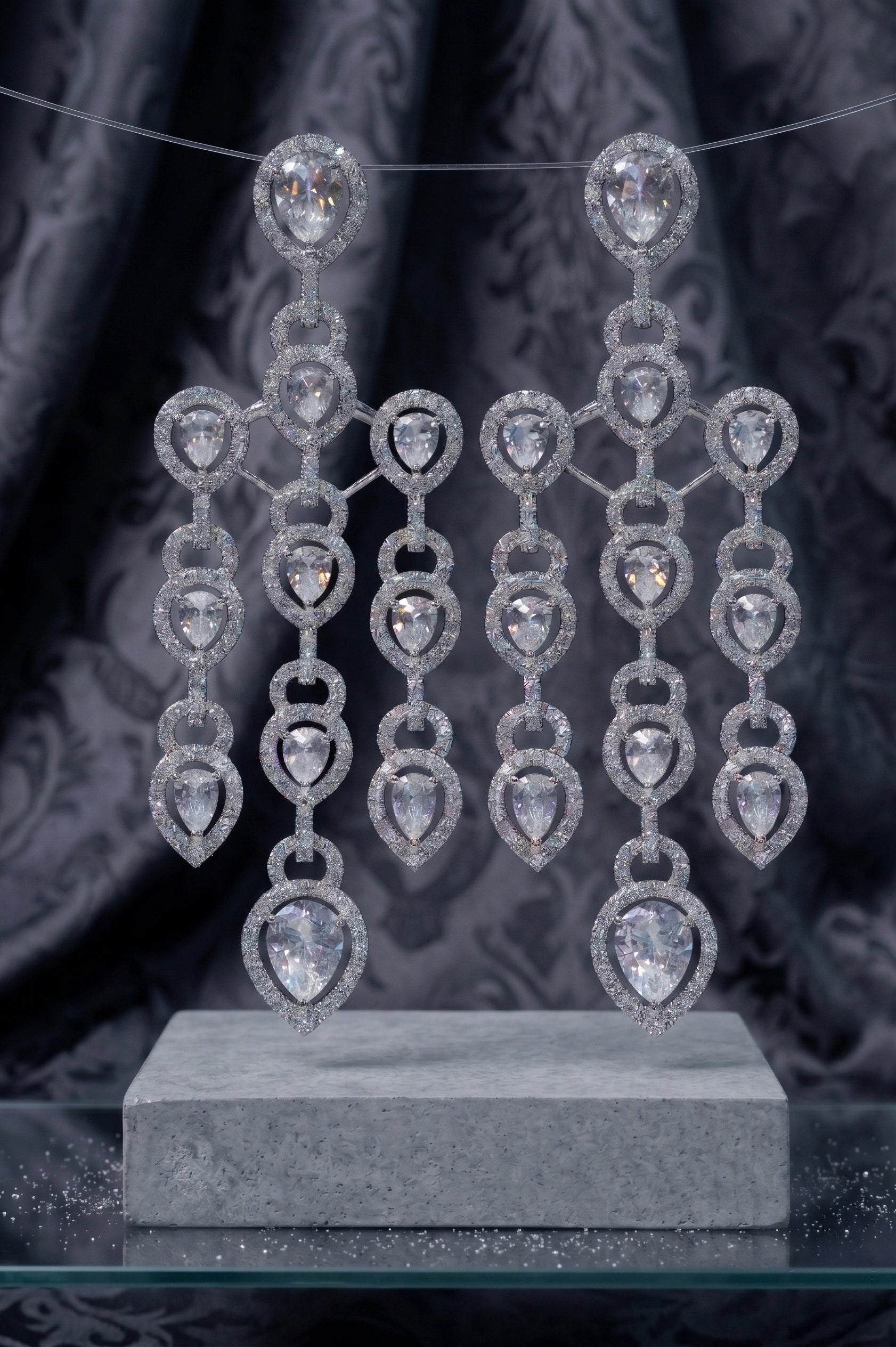 Luxe diamond earring