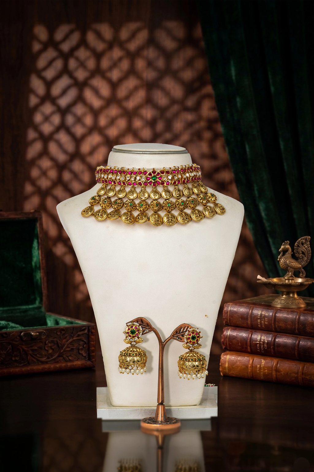 Radiant kundan set