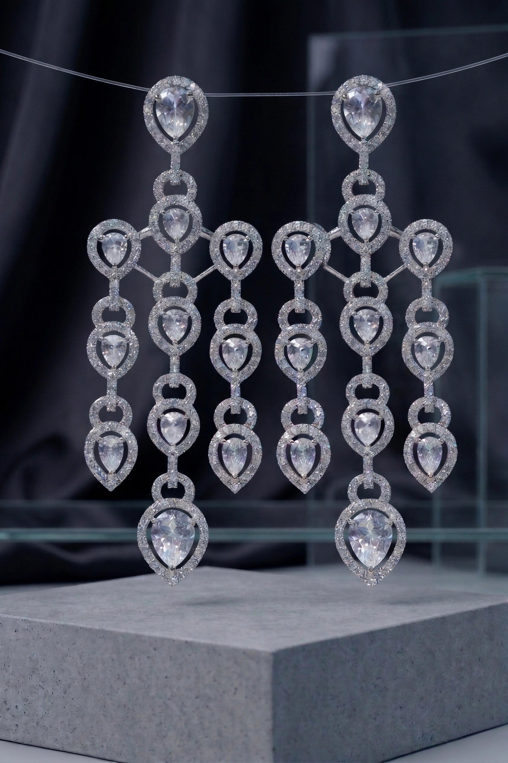 Luxe diamond earring