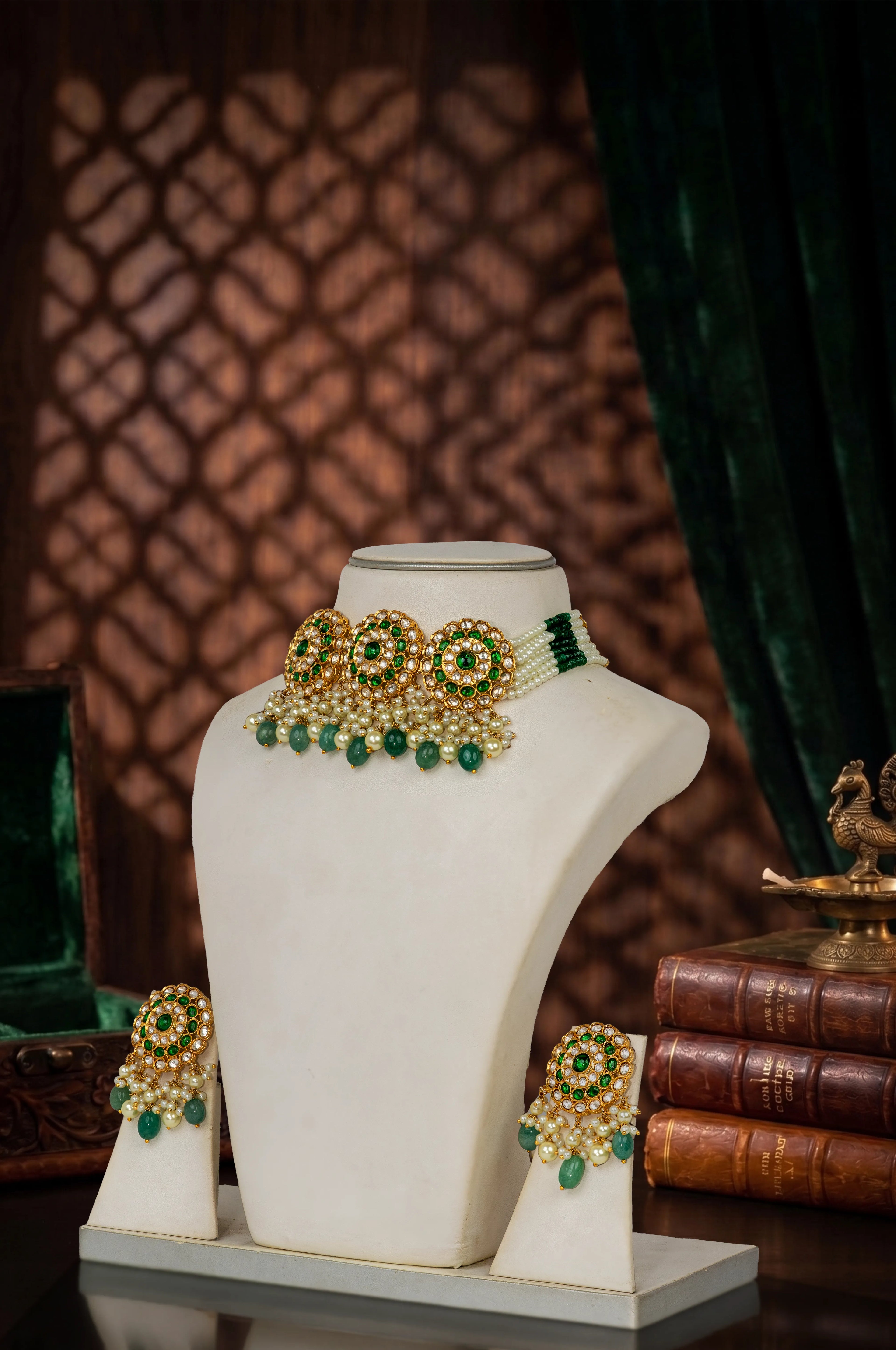 Ethnic kundan set