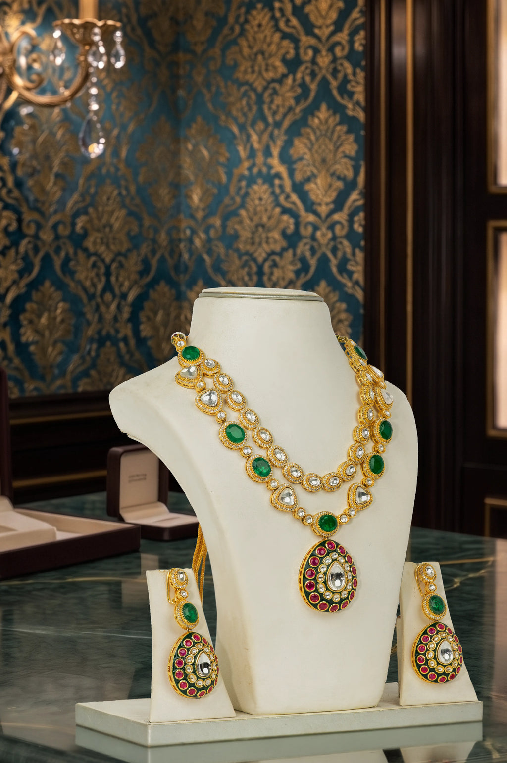 Vintage kundan set