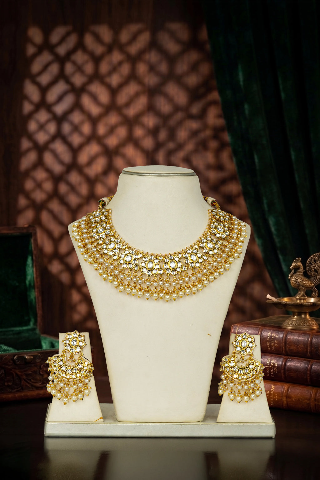 Classic kundan set