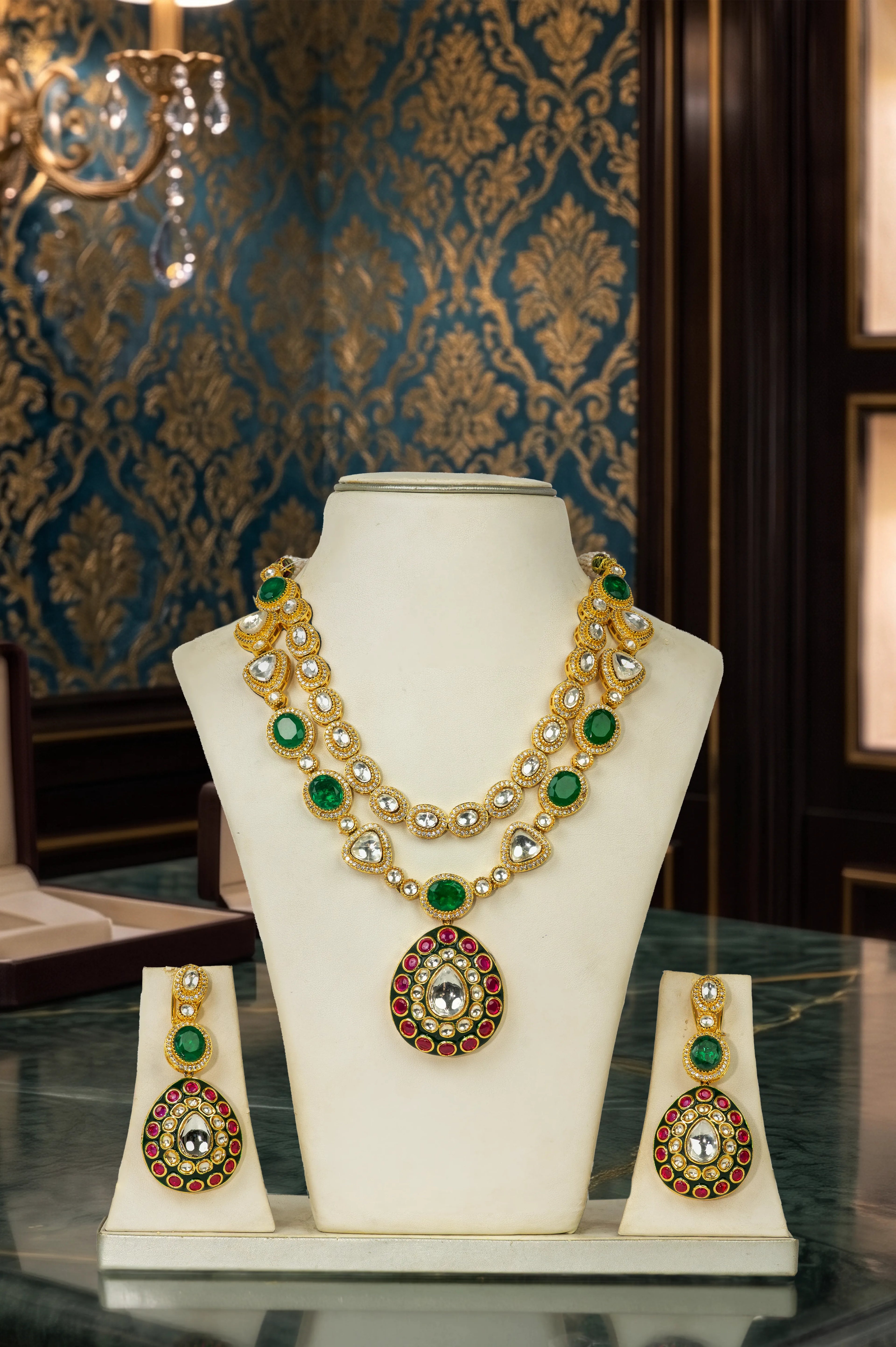 Vintage kundan set