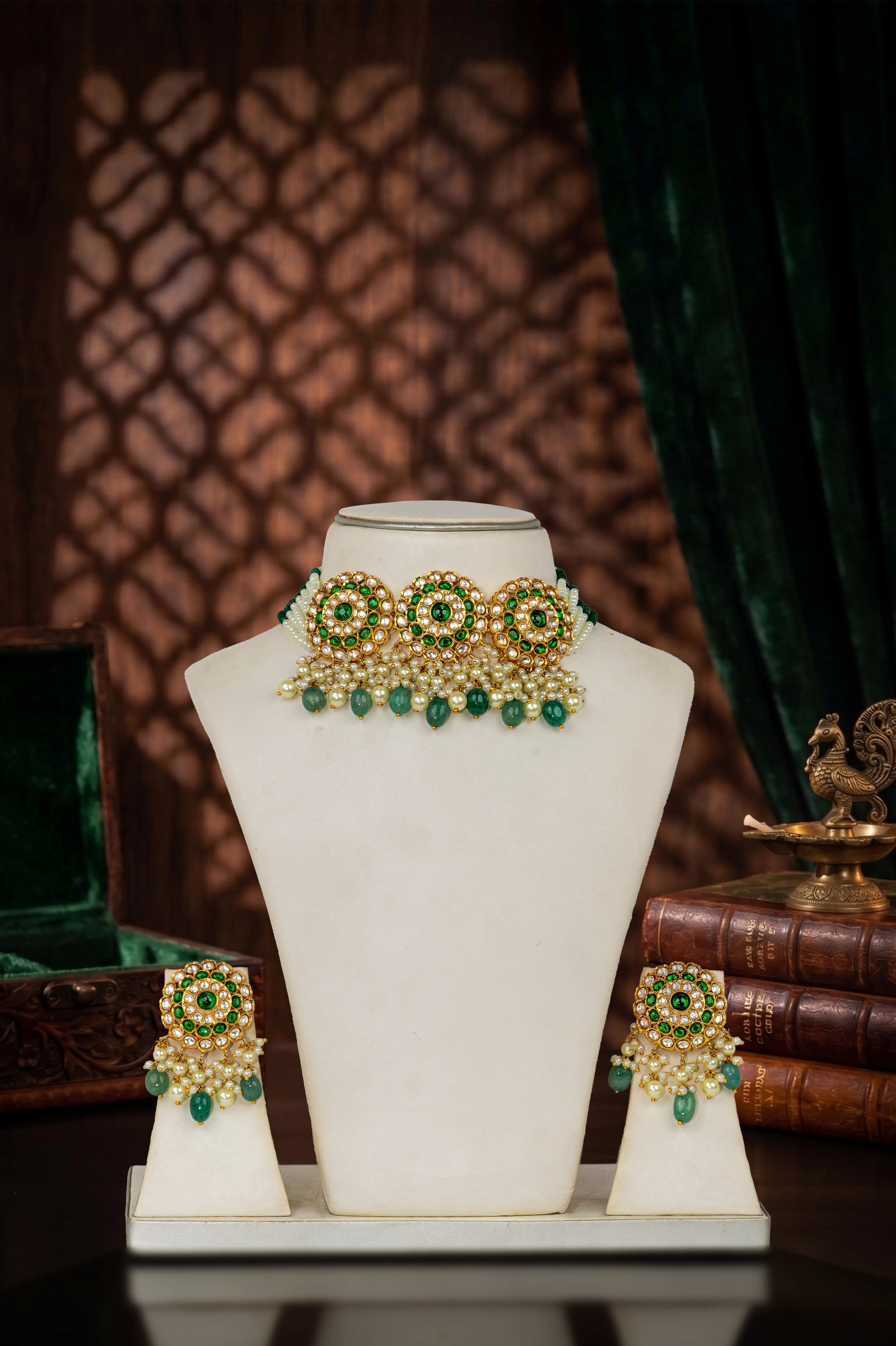 Ethnic kundan set