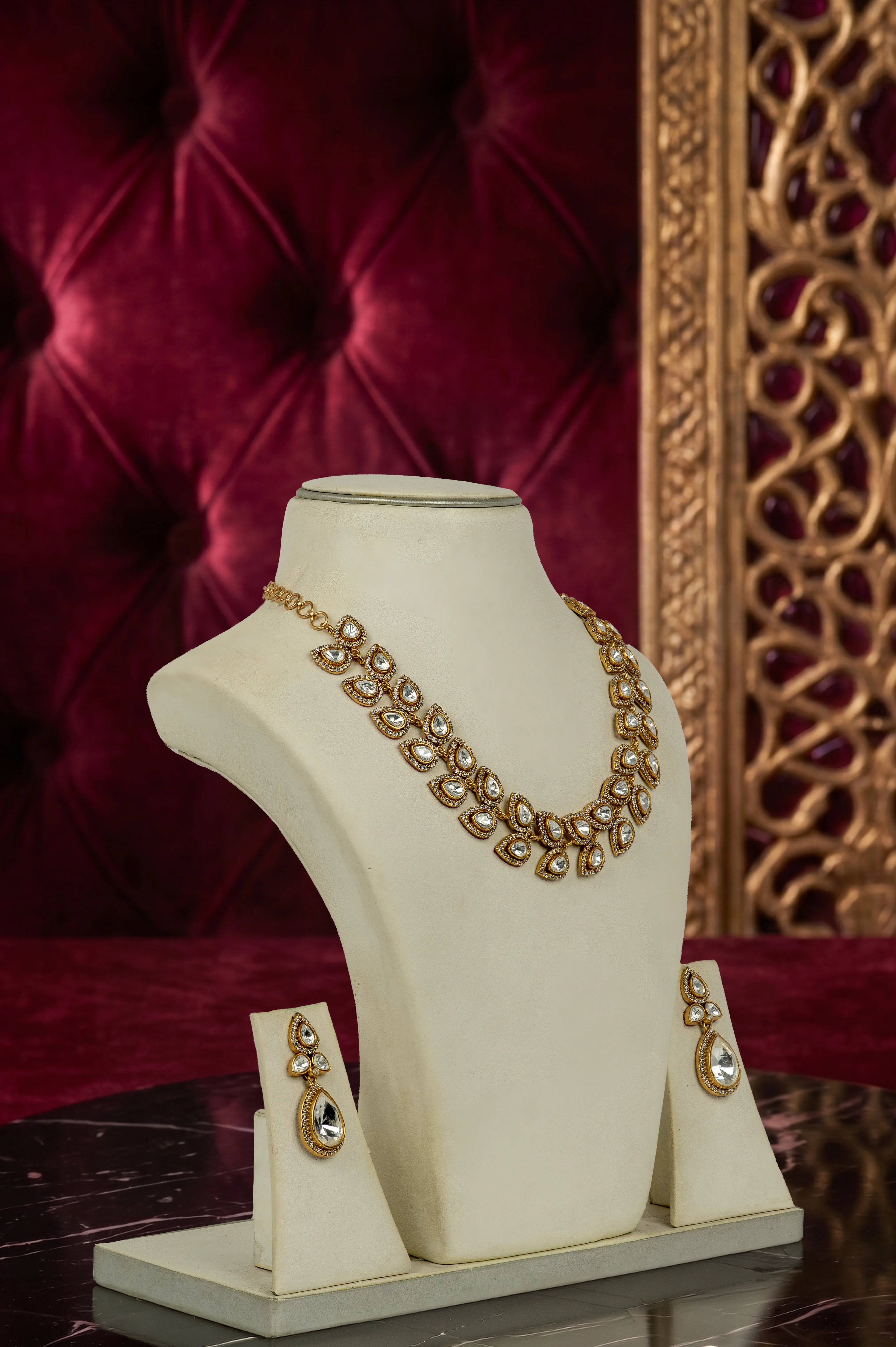 Shiny kundan set