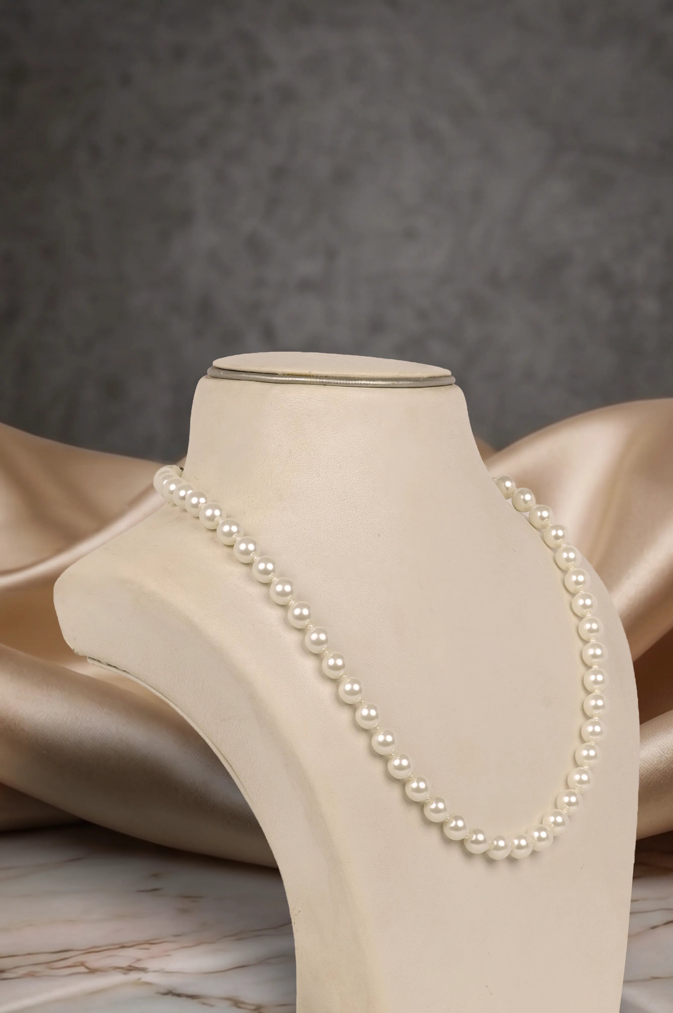 Chic string