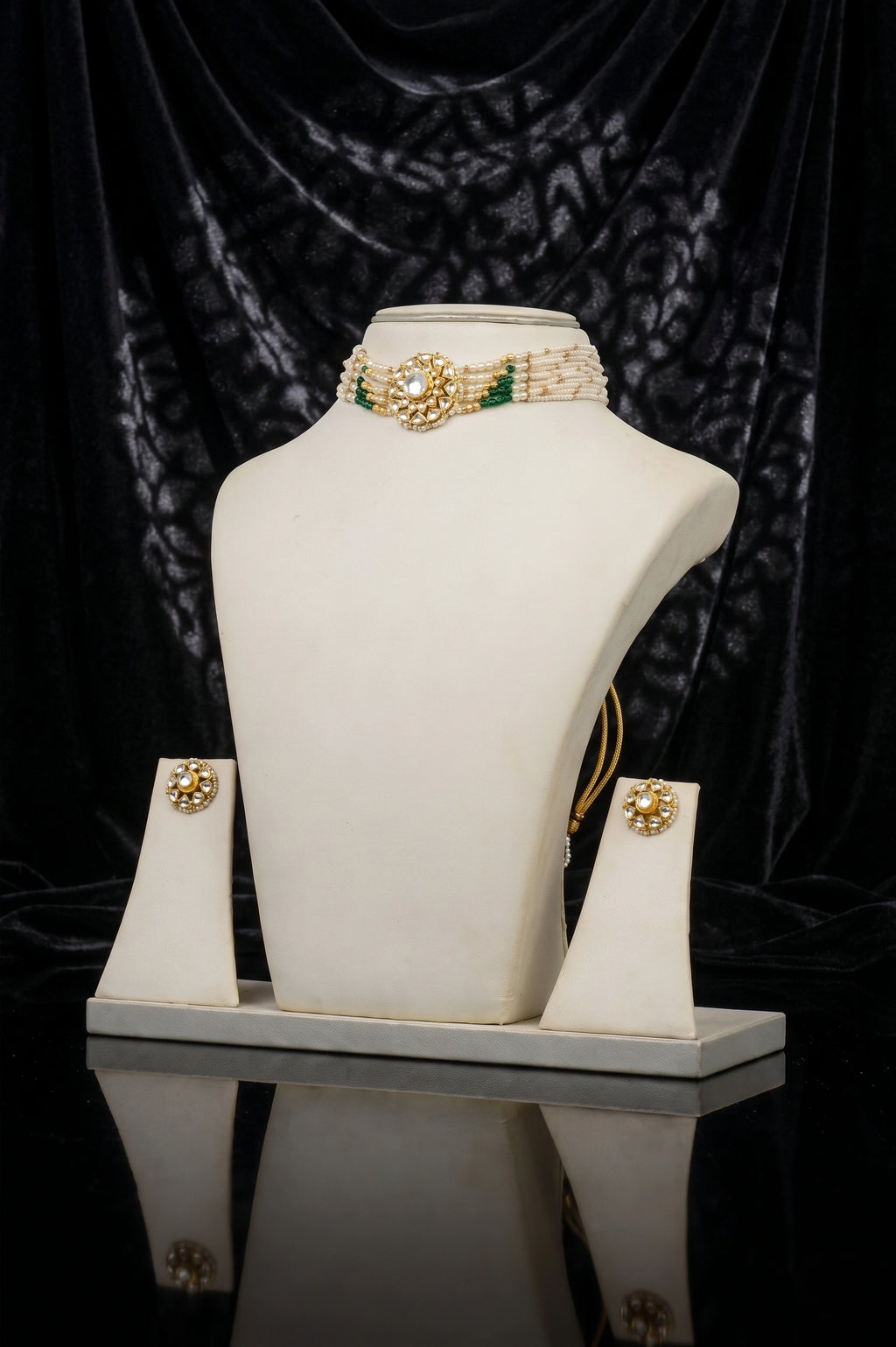 Enchanting Kundan set