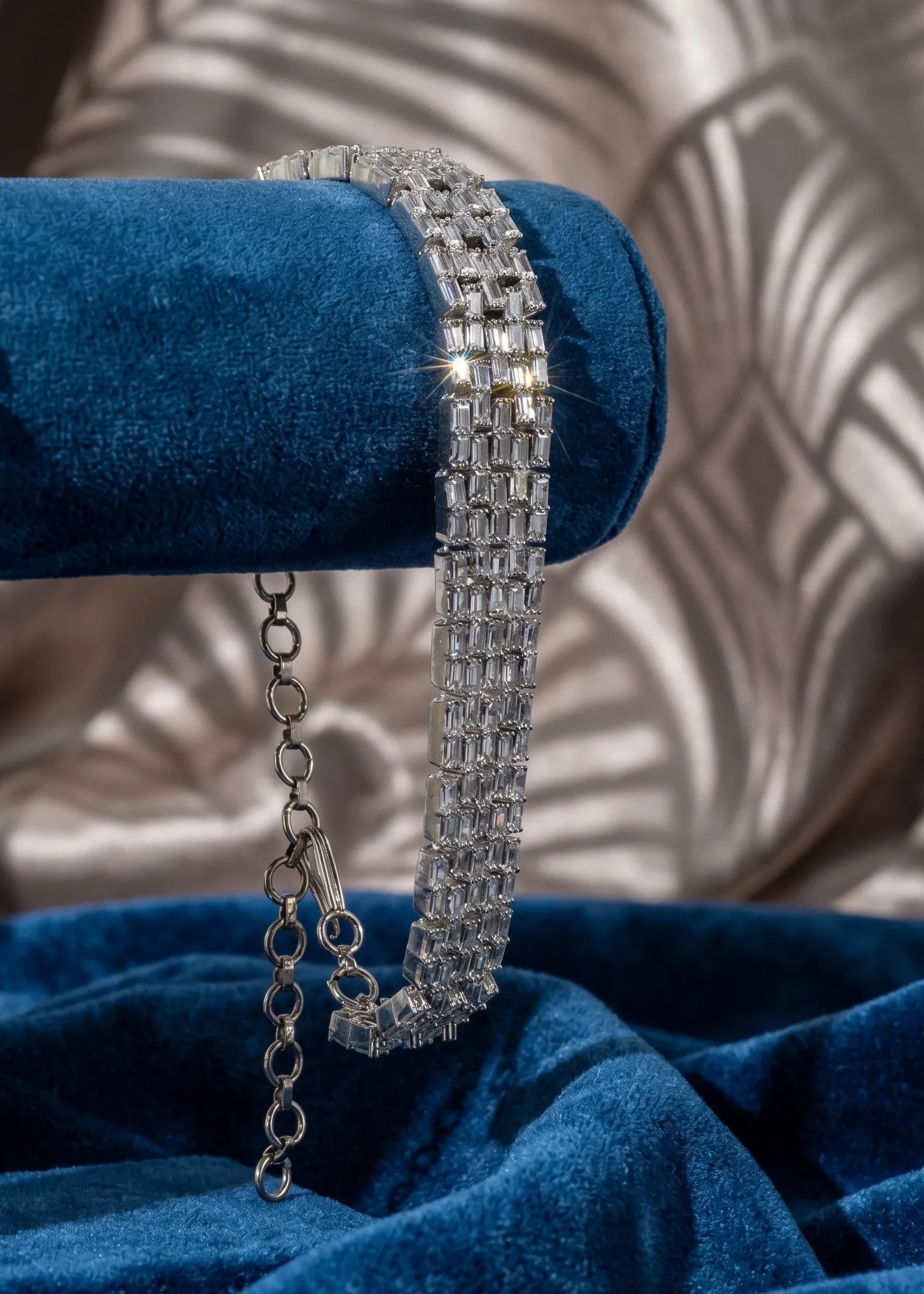 Queen diamond bracelete