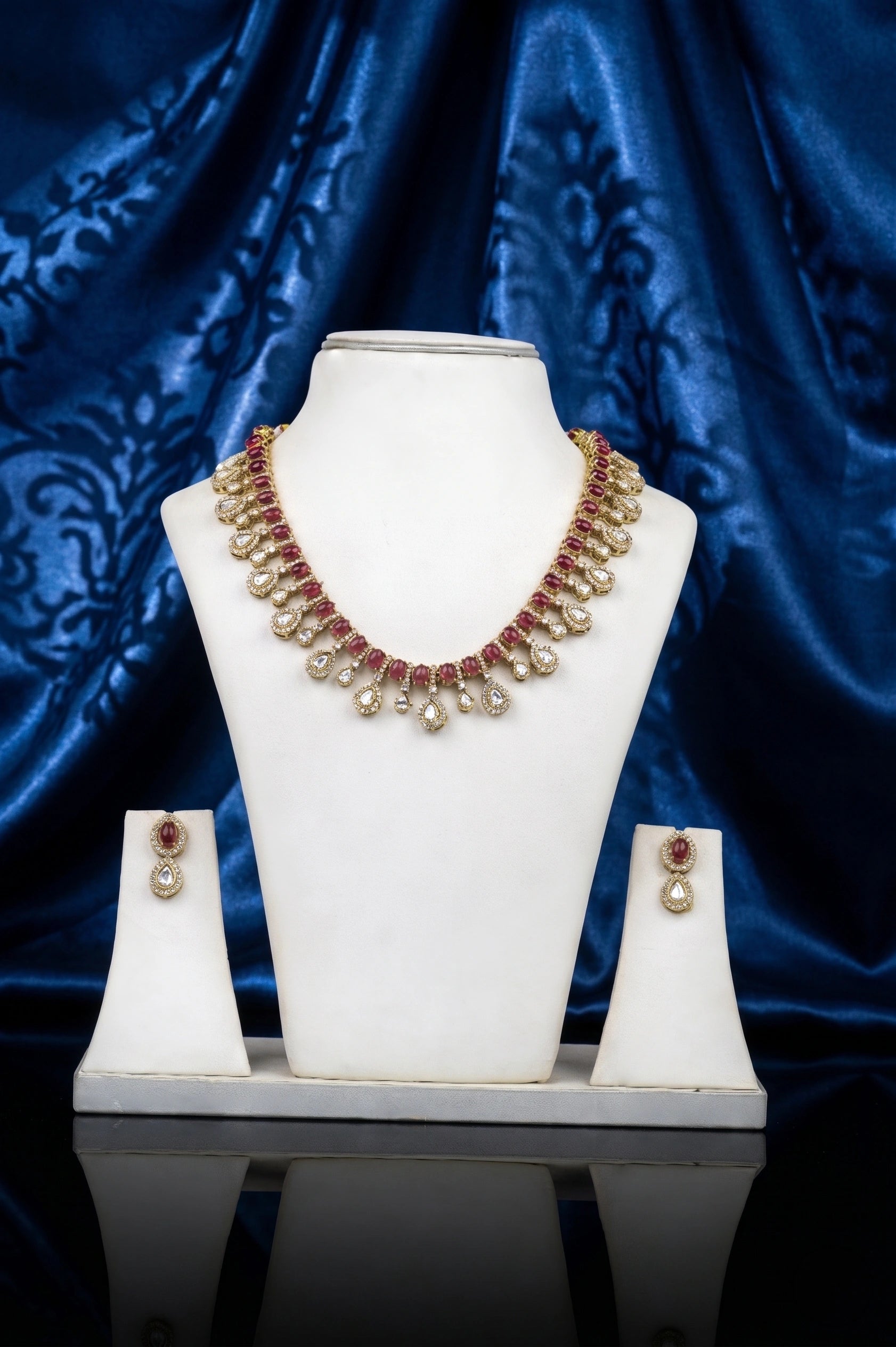 Kissed Victorian set