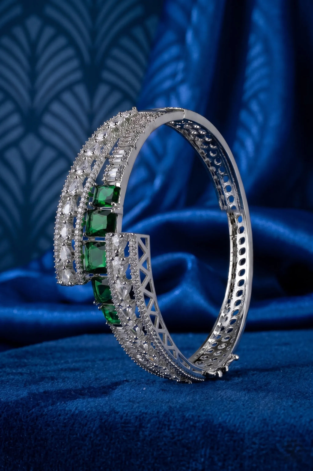 Blissful diamond bracelete