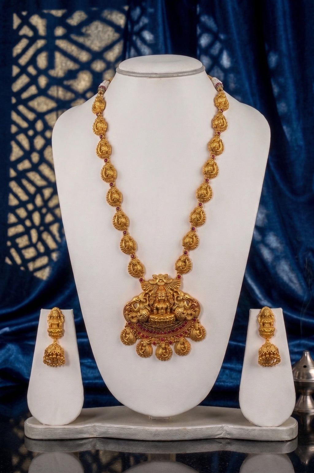 Lavish  Polki set