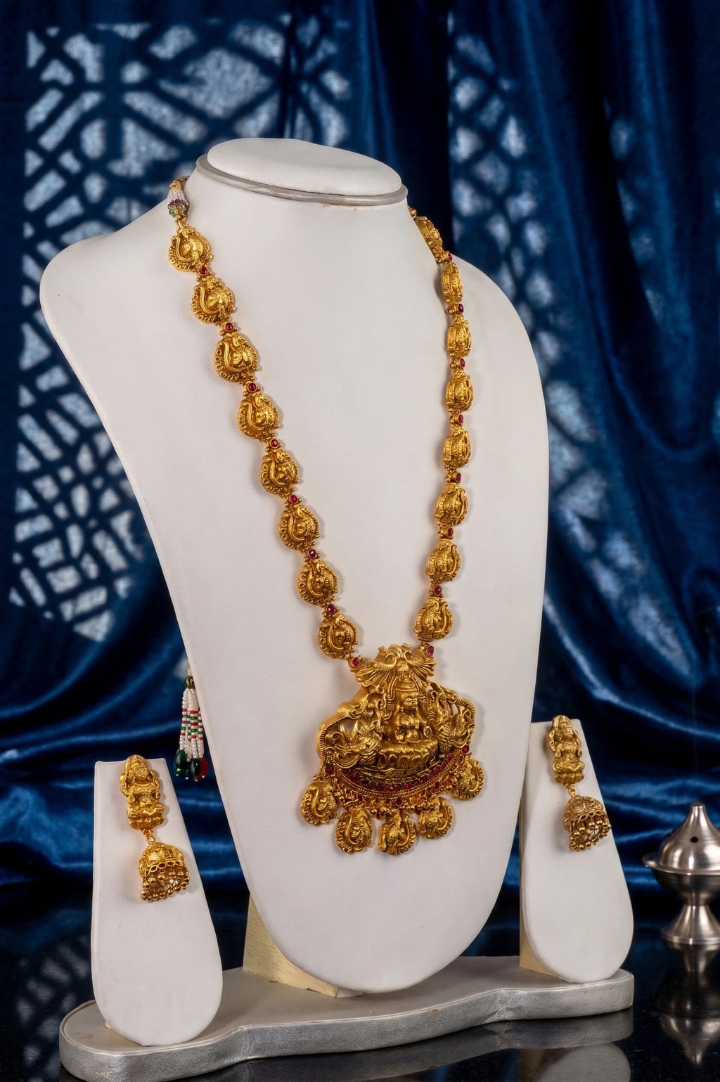 Lavish  Polki set
