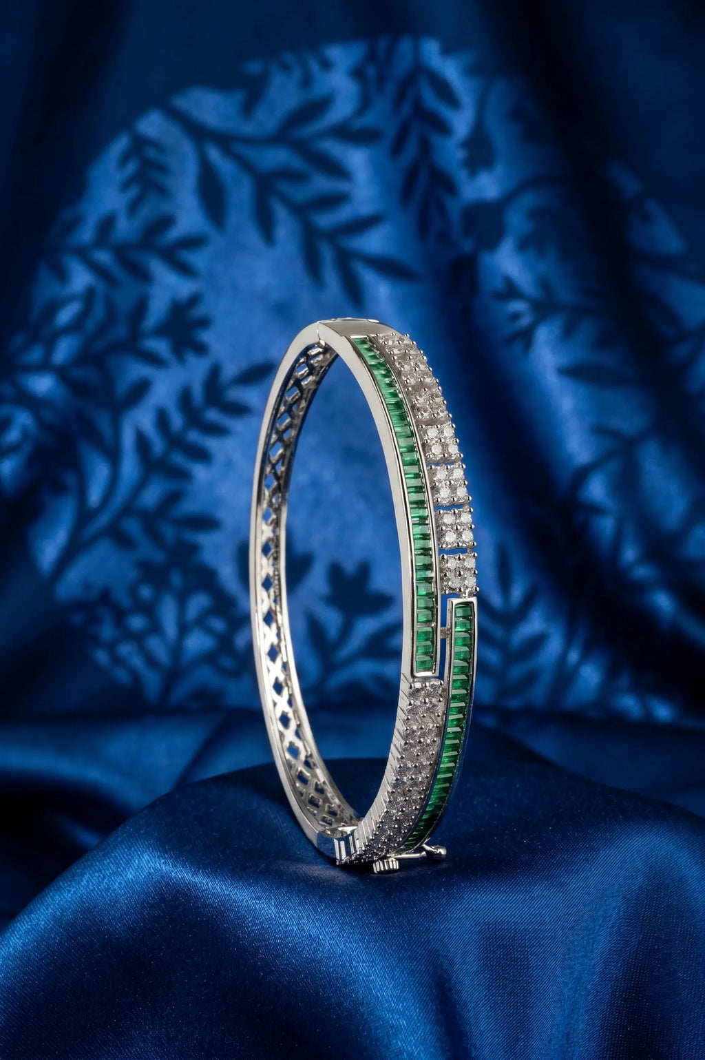 Ravishing diamond bracelete