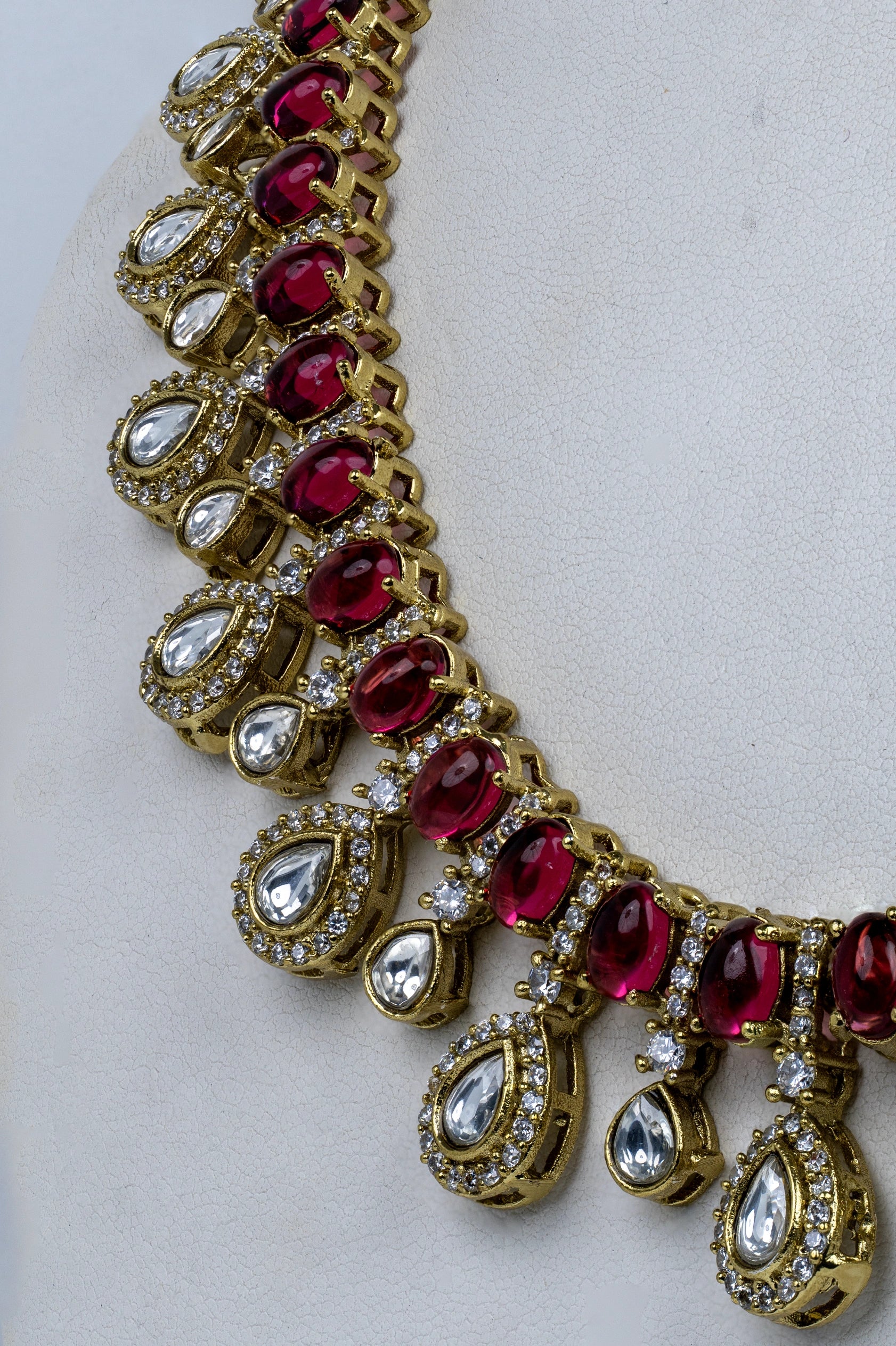 Kissed Victorian set