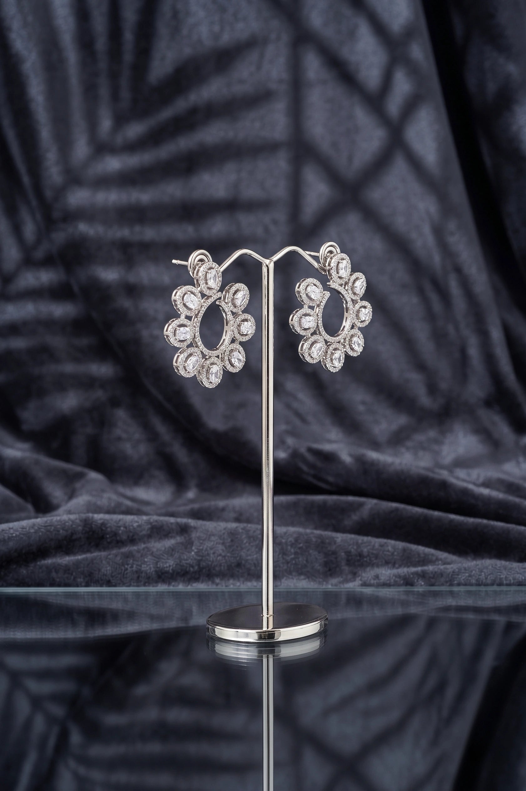 Glam diamond earring