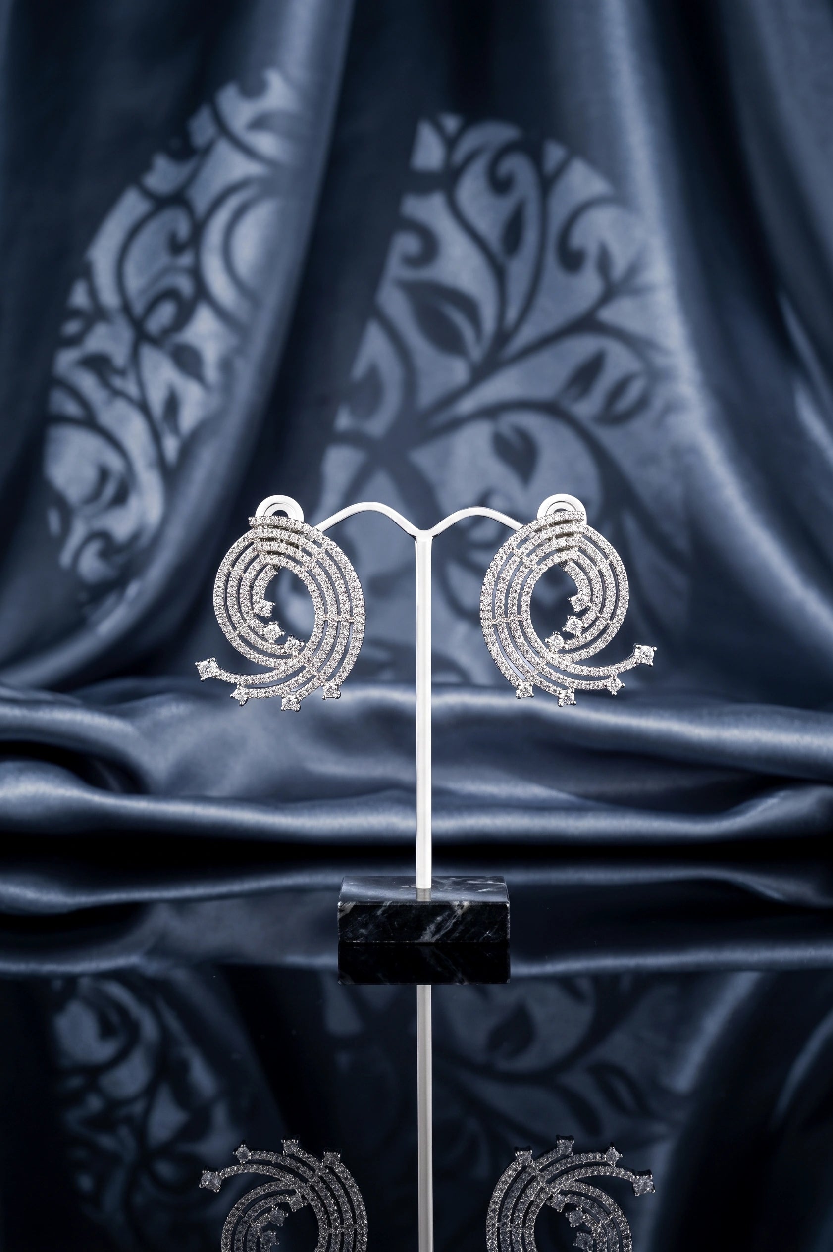 Fashionista diamond earring