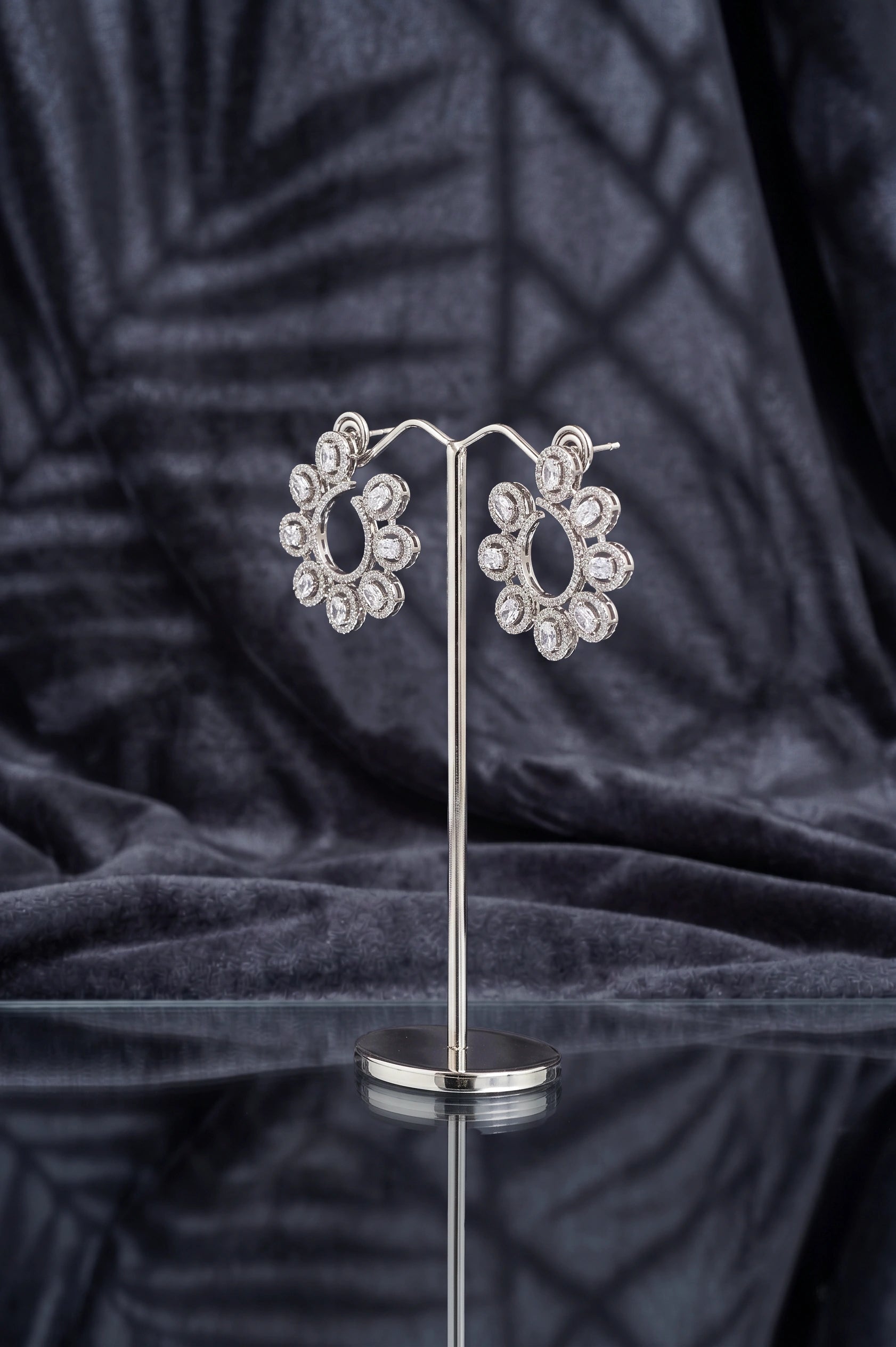Glam diamond earring