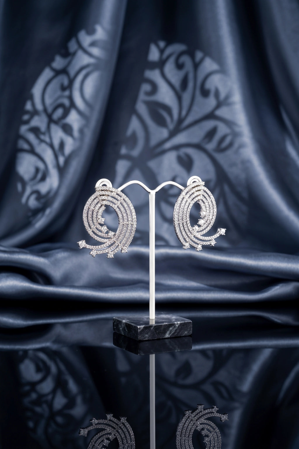 Fashionista diamond earring
