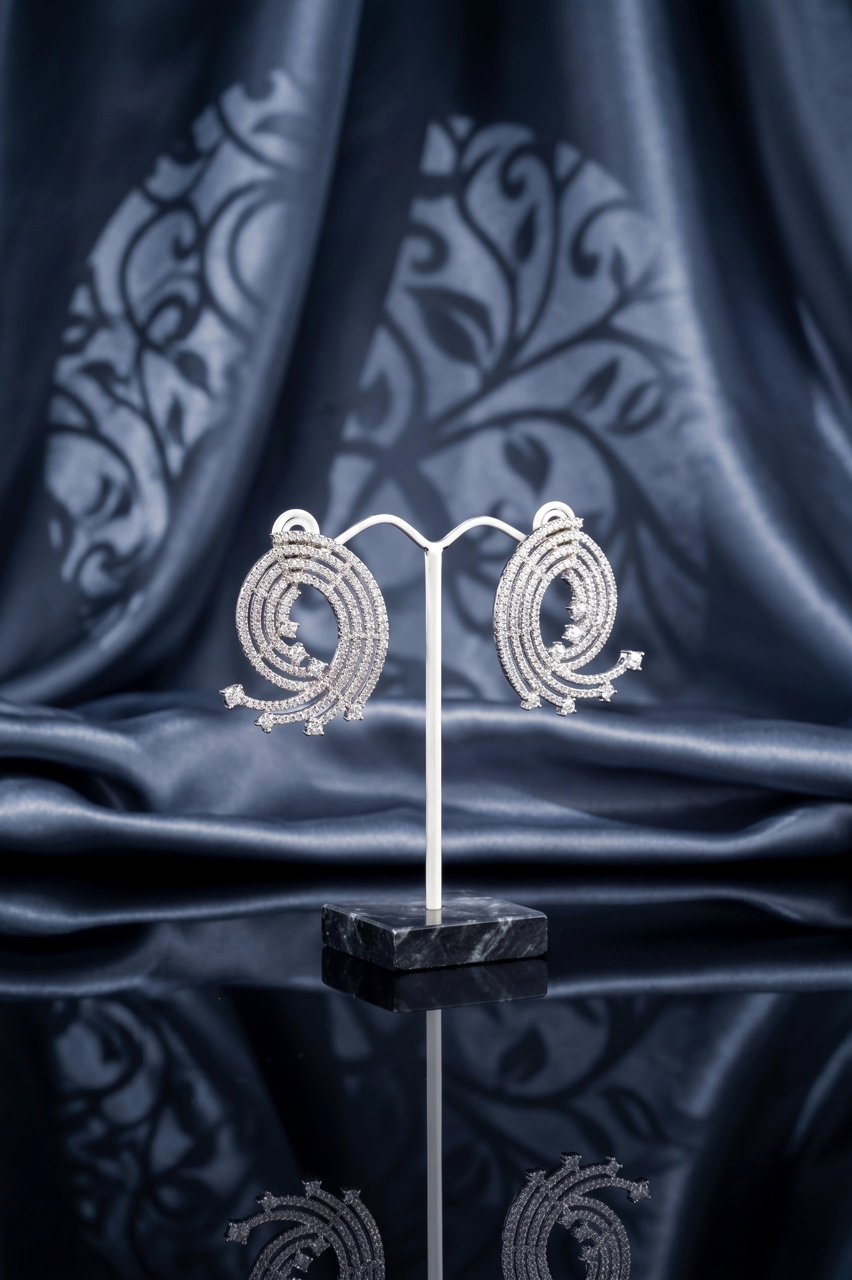 Fashionista diamond earring