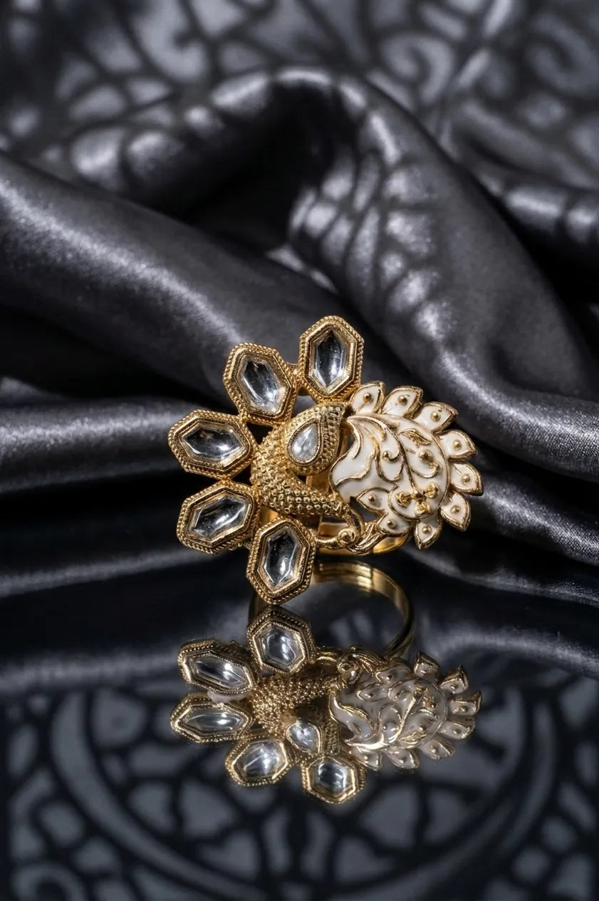 Poised Kundan ring