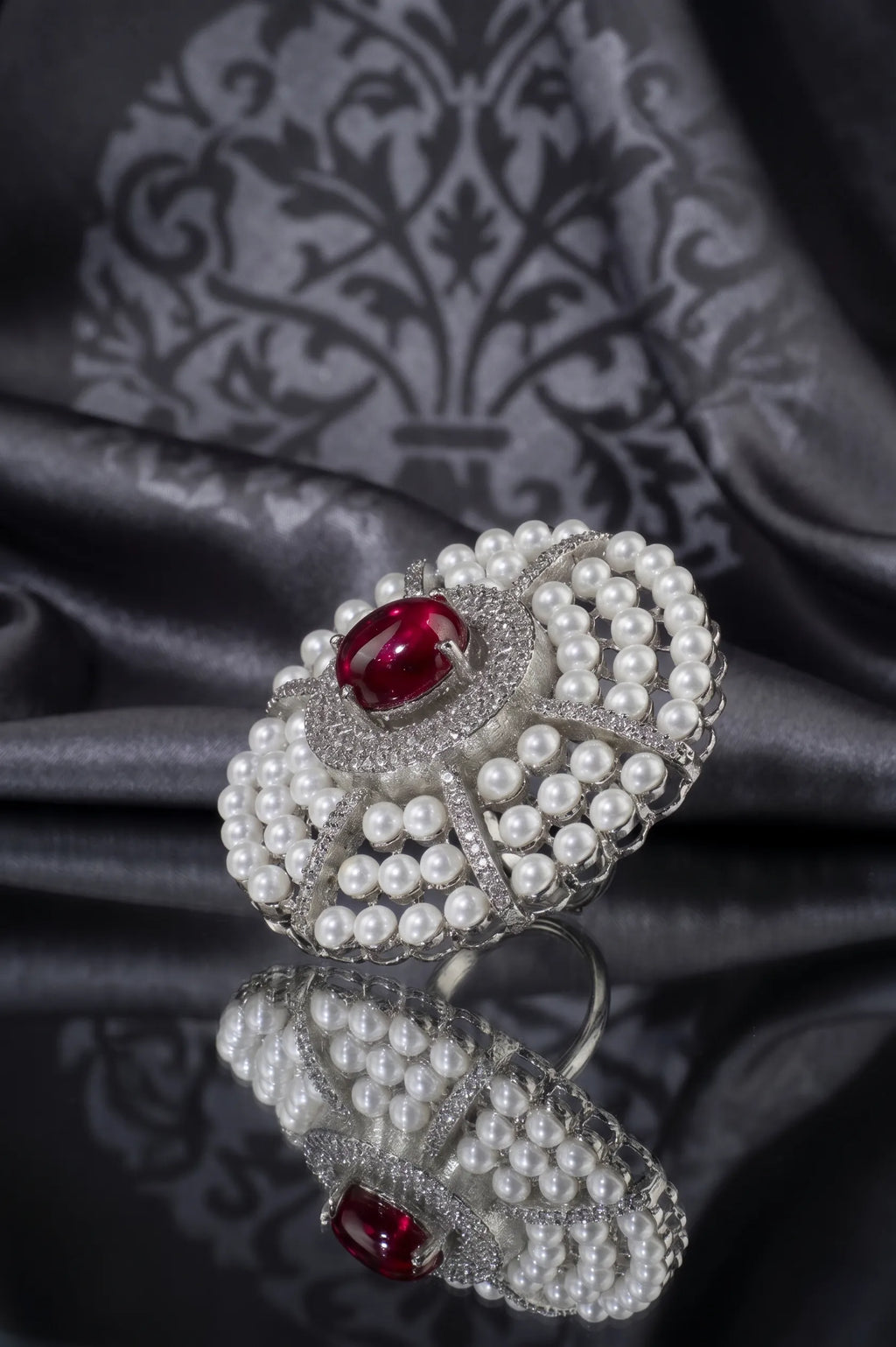 Gleaming  diamond Ring