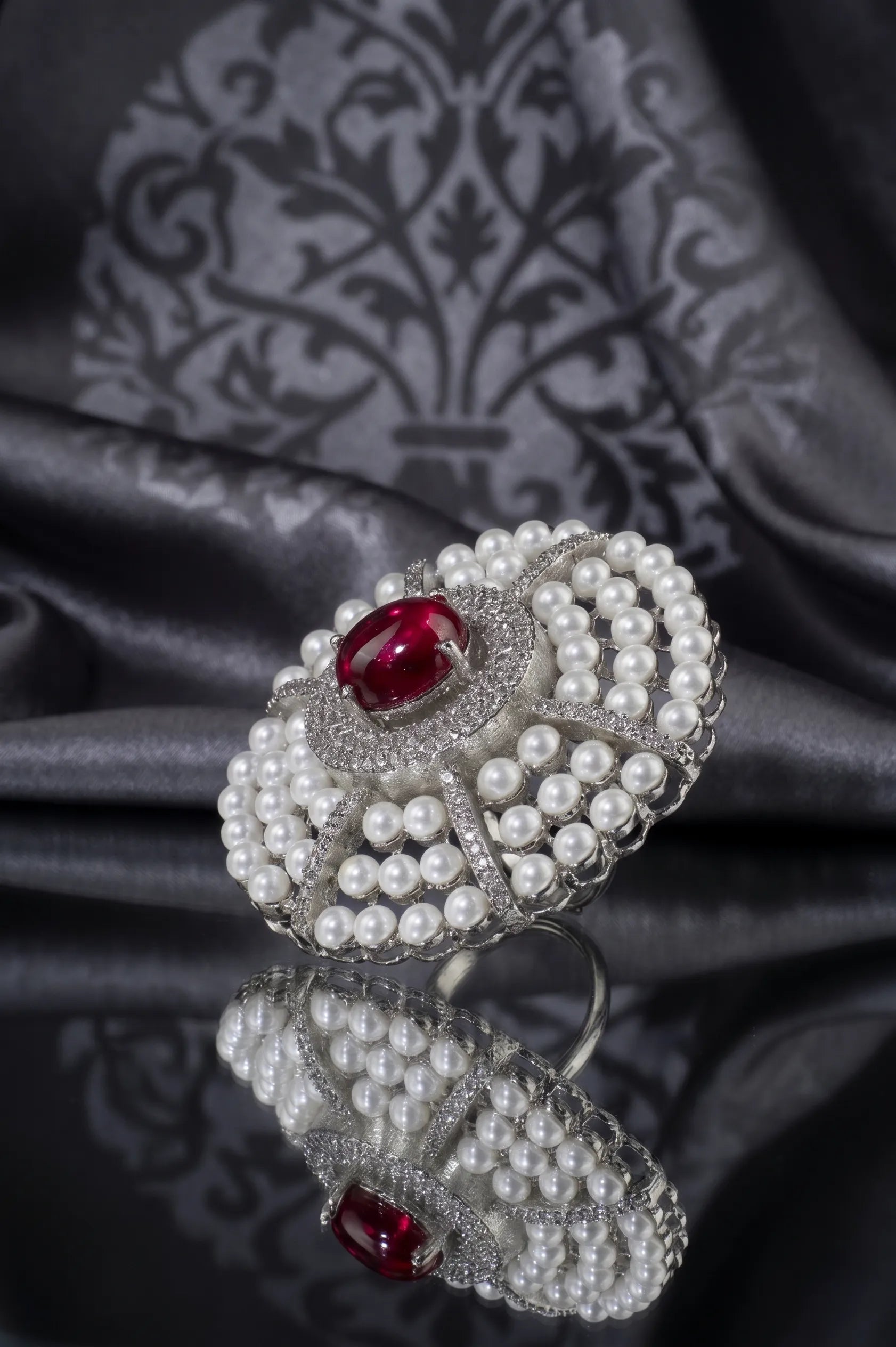 Gleaming  diamond Ring